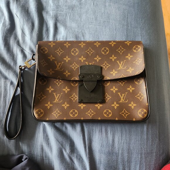 Louis Vuitton S-lock A4 Pouch Monogram Macassar – Queen Station Louis Vuitton Monogram Canvas S Lock A4 Pouch Clutch